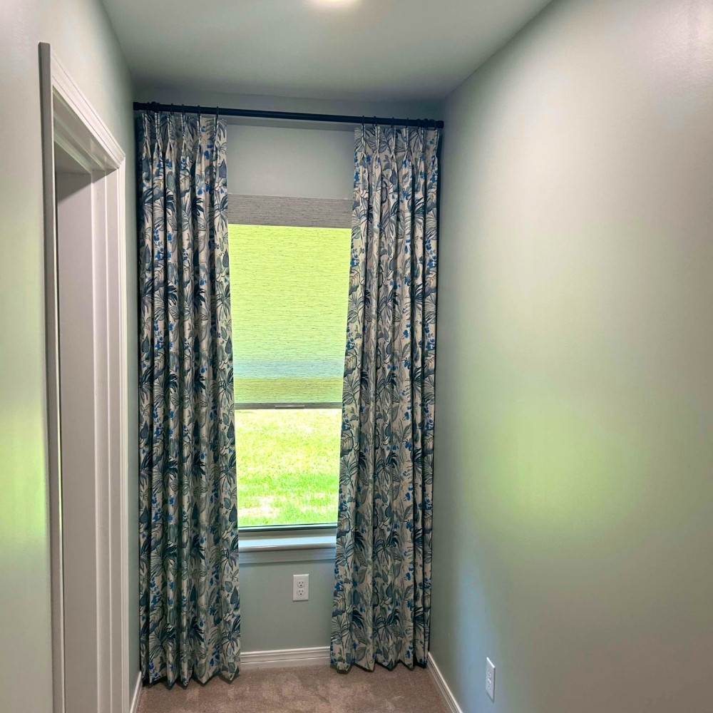 custom-drapery-woven-shade-layered-window