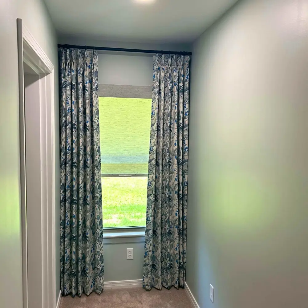 custom-drapery-woven-shade-layered-window