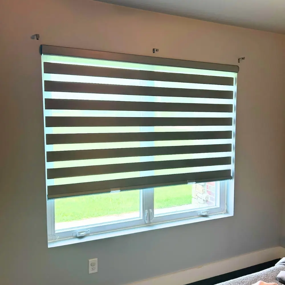 layered-shades-close-up-window-treatment