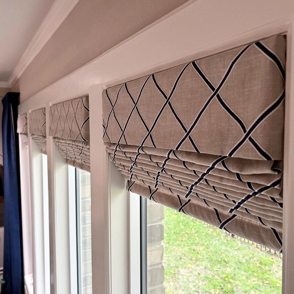 roman-shades-multiple-windows-living-room