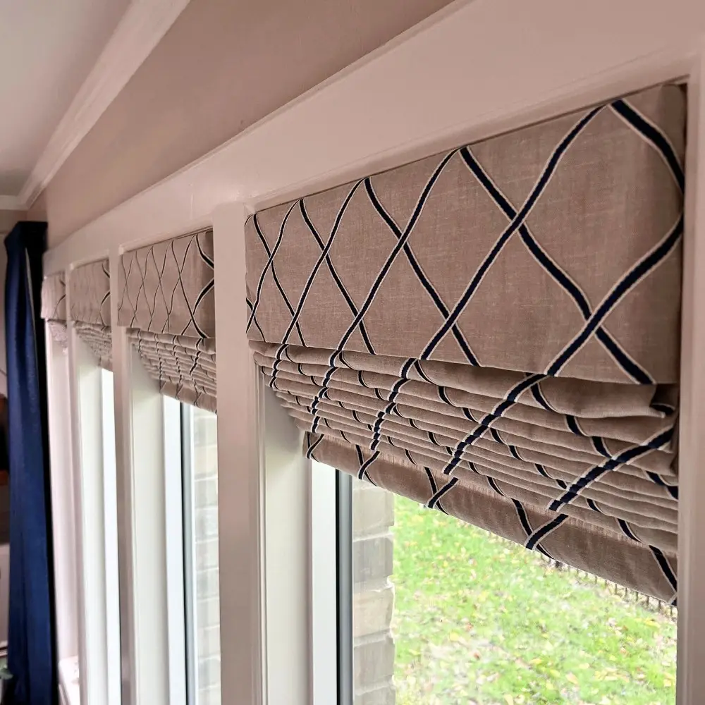 roman-shades-multiple-windows-living-room